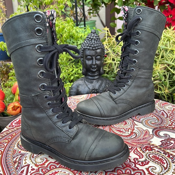 Dr. Martens Mirage Floral Triumph 1914 Tall Boots - Picture 7 of 17